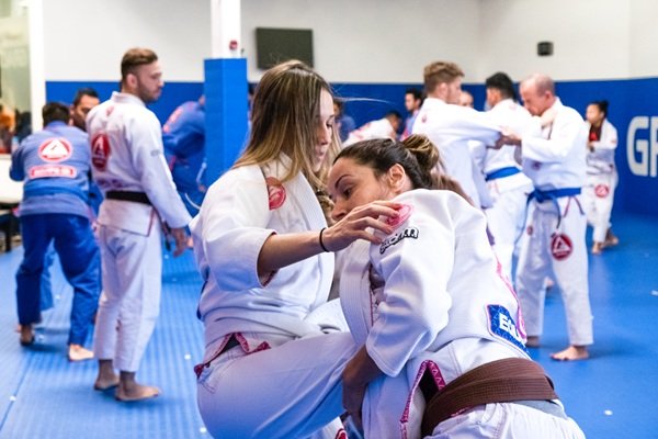 How self defense classes at Gracie Barra Albuquerque empower adults | Phone: +1 (505) 504-2100