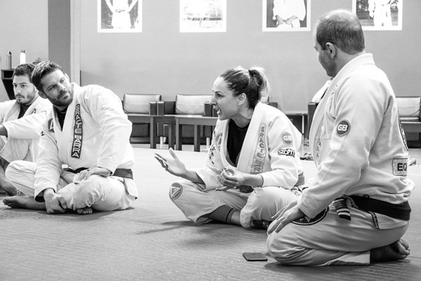 What is about the training at Gracie Barra Albuquerque that empowers local women | Phone: +1 (505) 504-2100